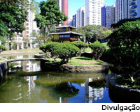Praça Japão, em Curitiba