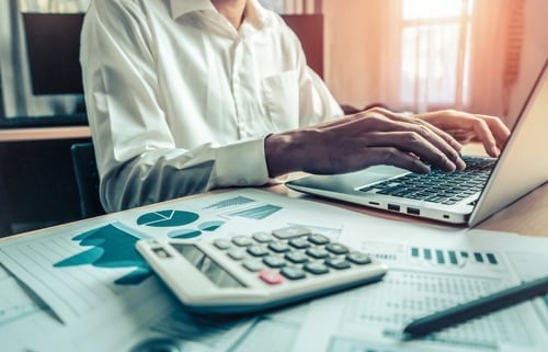 Crédito e crescimento: entenda a relação entre gestão financeira e Indústria 4.0 no Brasil - Imagem: Depositphotos.com