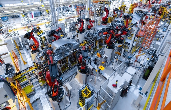 68% das organizações do setor automotivo utilizam IA Agêntica no desenvolvimento de produtos
