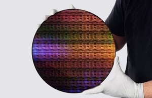IBM e Siemens anunciam pesquisa para viabilizar fabricação de chips nanostack - Imagem: Divulgação