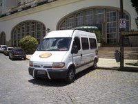 Locação de vans, carros executivos e micro-ônibus Locação de vans, carros executivos e micro-ônibus