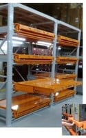 Prateleira para moldes; Prateiras tipo gaveta Prateleira para moldes; Prateiras tipo gaveta
